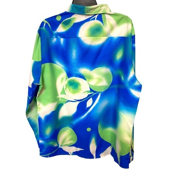 Romwe Men’s Aesthetic on Lock Button-Down Shirt - Picture 2 of 5